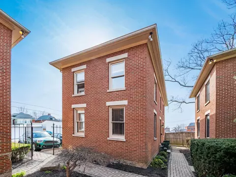 158 Nursery Ln, Columbus, OH 43206