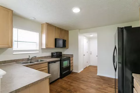 Entry Way - 2177 Margo Rd, Columbus, OH 43229 photo 1 of 1