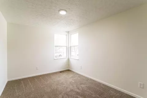 Bedroom - 2177 Margo Rd, Columbus, OH 43229 photo 3 of 4
