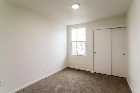 Bedroom - 2177 Margo Rd, Columbus, OH 43229 photo 4 of 4