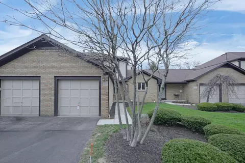 1639 Six Point Ct, Columbus, OH 43085