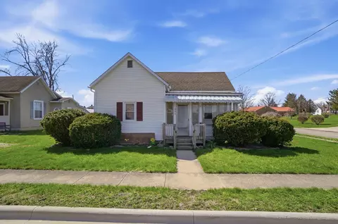 209 S East St, New Holland, OH 43145