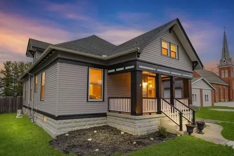 94 W Waterloo St, Canal Winchester, OH 43110