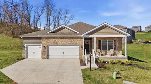 146 Oak Valley Ct, Newark, OH 43055
