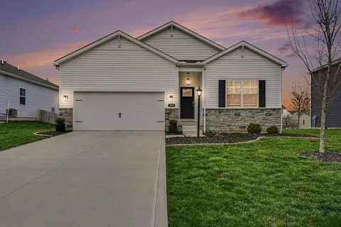298 Shady Hollow Dr, Commercial Point, OH 43116