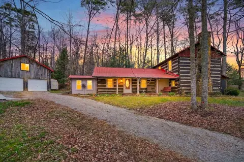 2261 Valley Chapel Rd, Jackson, OH 45640
