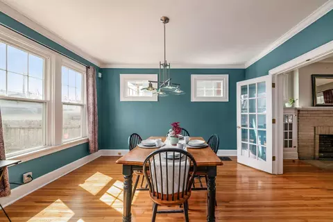 Dining - 415 E Weber Rd, Columbus, OH 43202 photo 2 of 2