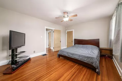 Bedroom - 415 E Weber Rd, Columbus, OH 43202 photo 2 of 5