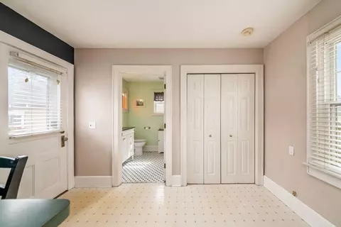 Entry Way - 415 E Weber Rd, Columbus, OH 43202 photo 3 of 5
