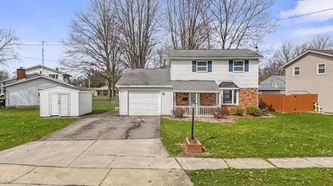 49 Hillcrest Dr, Willard, OH 44890 photo 2