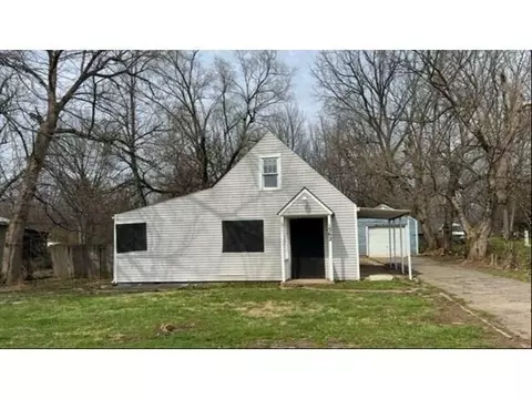 562 Ashwood Rd, Columbus, OH 43207