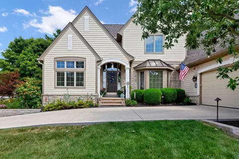 665 Matthews Brook Ln, Powell, OH 43065