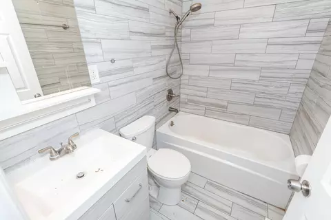 Bath - 2400 Longview Ave, Dayton, OH 45431 photo 2 of 2