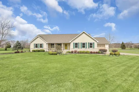 1925 Wilshire Ln NW, Lancaster, OH 43130