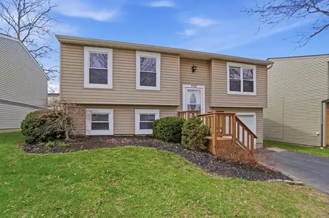 7713 Kelvinway Dr #67, Columbus, OH 43085