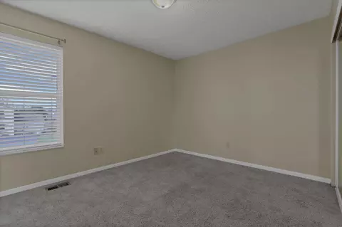 Bedroom - 112 Harvard Loop, Delaware, OH 43015 photo 2 of 7