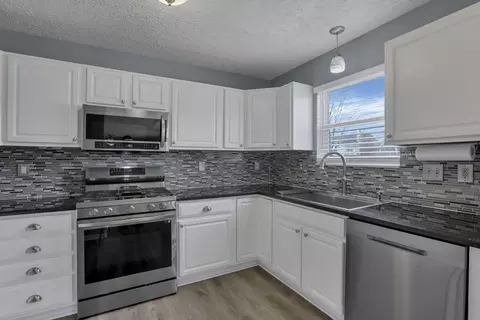 Kitchen - 112 Harvard Loop, Delaware, OH 43015 photo 2 of 7