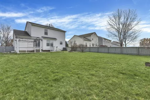 Exterior - 112 Harvard Loop, Delaware, OH 43015 photo 10 of 10