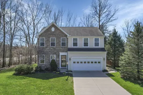 101 Longwood Crossing Blvd, Pataskala, OH 43062
