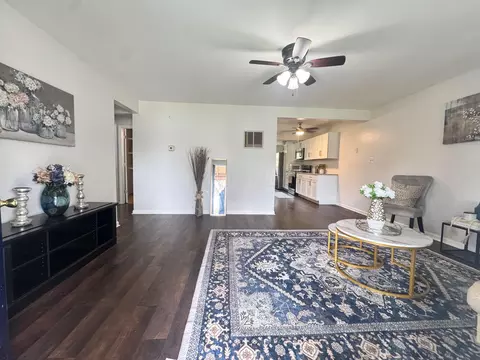 935 Duke Rd, Columbus, OH 43213