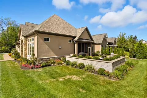 Exterior - 3327 Wolf Ridge Dr, Dublin, OH 43017 photo 12 of 14