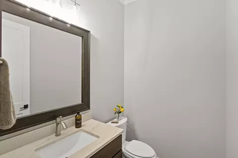 Bath - 3327 Wolf Ridge Dr, Dublin, OH 43017 photo 6 of 7