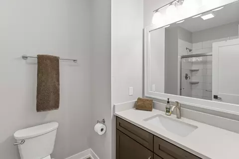 Bath - 3327 Wolf Ridge Dr, Dublin, OH 43017 photo 5 of 7