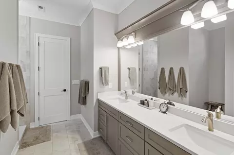 Bath - 3327 Wolf Ridge Dr, Dublin, OH 43017 photo 3 of 7