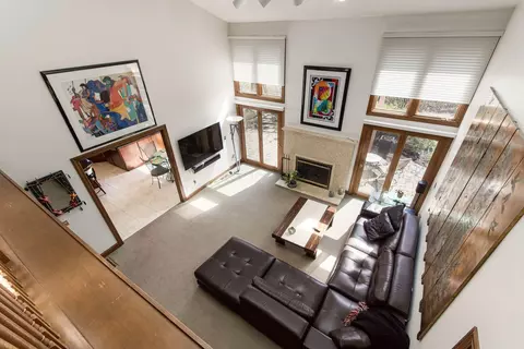 941 Robbins Way, Worthington, OH 43085