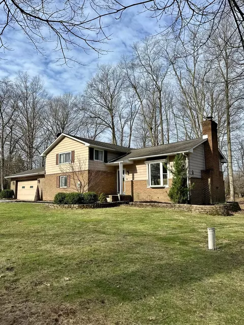 3366 Stephenie Dr, Bucyrus, OH 44820