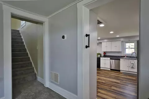 Entry Way - 5514 Fairfield Rd, Orient, OH 43146 photo 3 of 3
