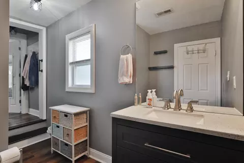 Bath - 5514 Fairfield Rd, Orient, OH 43146 photo 1 of 2