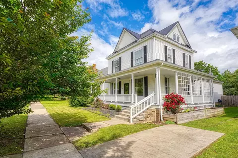 12 W South St, Jackson, OH 45640