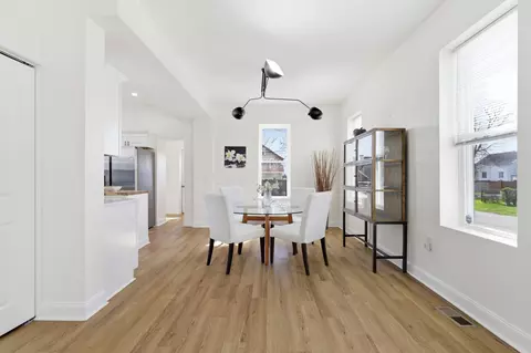 Dining - 633 E Starr Ave, Columbus, OH 43201 photo 1 of 3