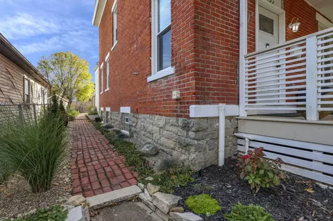 Exterior - 633 E Starr Ave, Columbus, OH 43201 photo 20 of 22