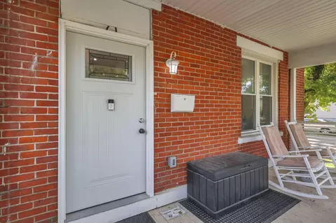 Exterior - 633 E Starr Ave, Columbus, OH 43201 photo 8 of 22
