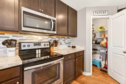 Kitchen - 2317 Pine Crest Dr, Lancaster, OH 43130 photo 7 of 8