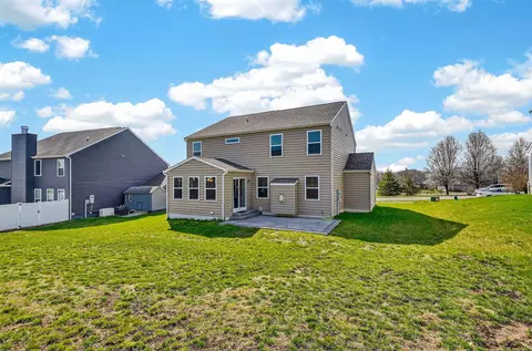 Exterior - 2317 Pine Crest Dr, Lancaster, OH 43130 photo 12 of 14