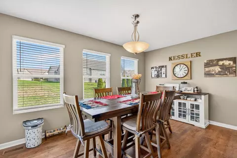 Dining - 2317 Pine Crest Dr, Lancaster, OH 43130 photo 1 of 2
