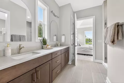 Bath - 2599 Hackney Ct, Powell, OH 43065 photo 3 of 6