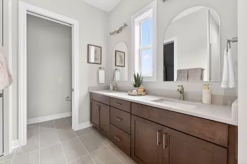 Bath - 2599 Hackney Ct, Powell, OH 43065 photo 1 of 6