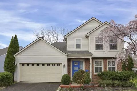224 Bellebrooke Ct, Pataskala, OH 43062
