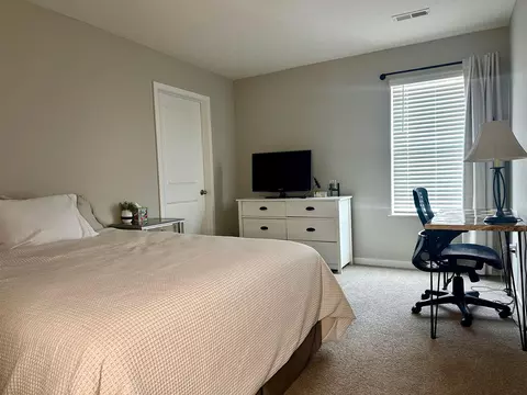 Bedroom - 238 Carrowmoore Dr, Pickerington, OH 43147 photo 4 of 4