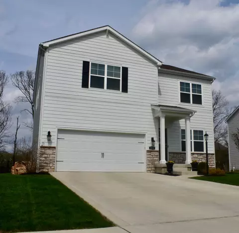 Exterior - 238 Carrowmoore Dr, Pickerington, OH 43147 photo 3 of 5