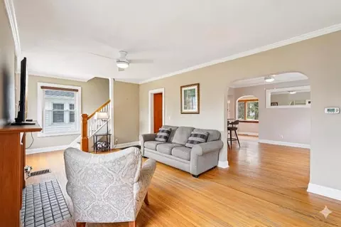 Living - 116 E Dunedin Rd, Columbus, OH 43214 photo 1 of 3