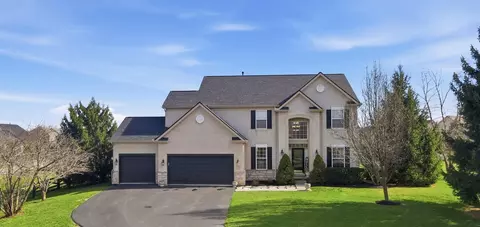 7524 Center Green Dr, Westerville, OH 43082