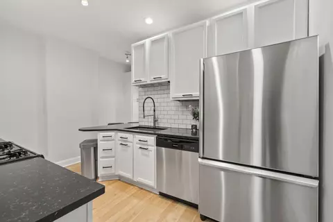 Kitchen - 252 E 2nd Ave, Columbus, OH 43201 photo 1 of 2