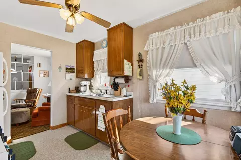 Kitchen - 255 Lewis Rd, Circleville, OH 43113 photo 4 of 5