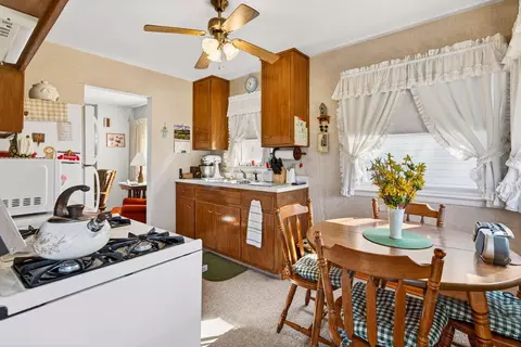 Kitchen - 255 Lewis Rd, Circleville, OH 43113 photo 2 of 5
