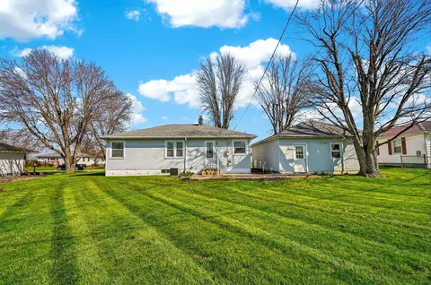 Exterior - 255 Lewis Rd, Circleville, OH 43113 photo 3 of 5